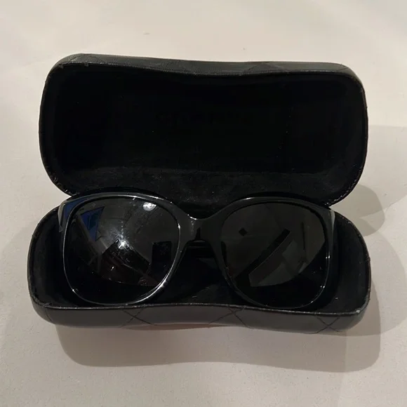 Chanel sunglasses. With box and case. - Picture 2 of 8